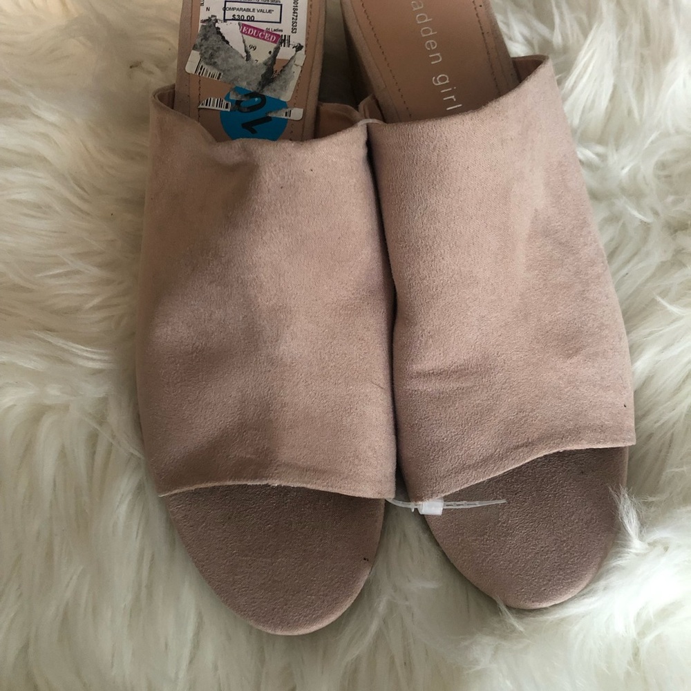 ‼️NWT‼️ Medden Girl mules - Picture 2 of 2